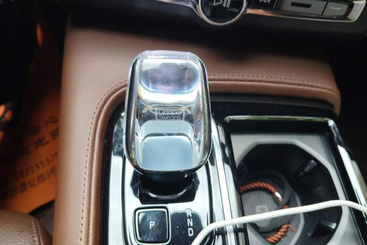 Used Volvo S90 New Energy 2024 Plug-in Hybrid Four-Wheel Drive Long-Range Zhiyi Luxury Edition Gear Lever