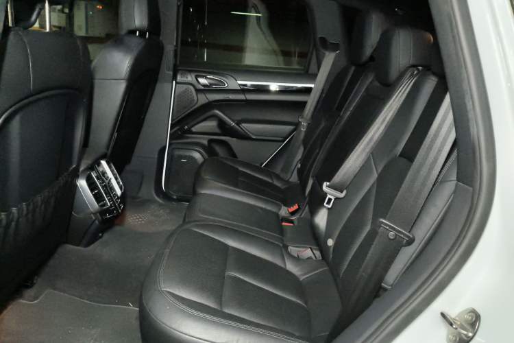 Used Porsche Cayenne 2014 Cayenne Platinum Edition 3.0T
