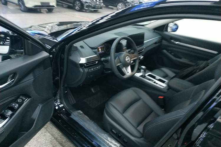 Used Nissan Teana 2024 2.0L XE Genuine Edition