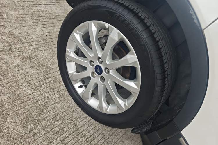 Used Ford Kuga 2013 2.0L GTDi Four-Wheel-Drive Elite Model Exterior 5