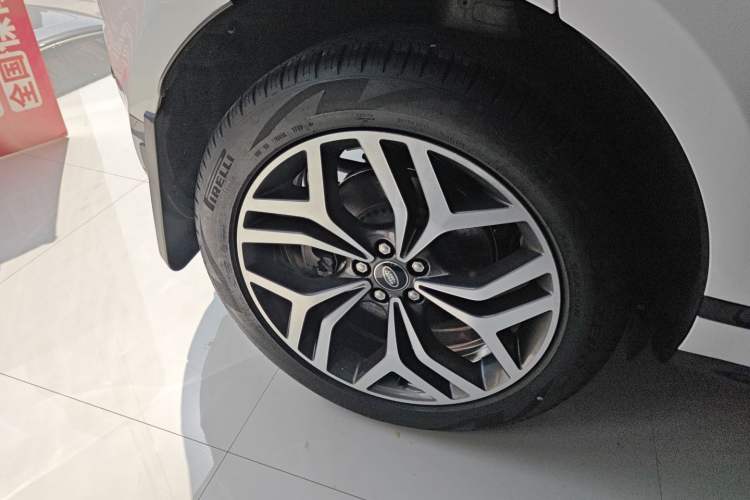 Used Land Rover Range Evoque 2023 Aurora L 249 PS Luxury Edition