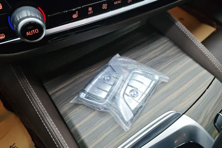 Used BMW 5 Series 2018 Facelifted 530Li xDrive Luxury Package