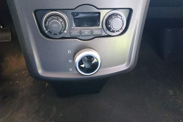 Used Foton Intelligent Blue Elf E7 2024 All-Electric Van Flat Roof 2 Seats CATL 46.36 kWh