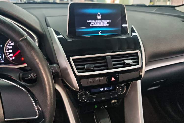 Used Mitsubishi Eclipse Cross 2019 1.5T CVT Two-Wheel Drive Dream Edition China VI Standard