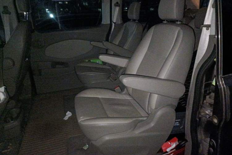 Used Ford Tourneo Custom 2017 2.0T Automatic Elite Version
