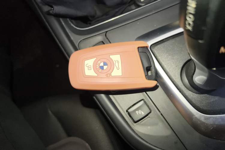 Used BMW 3 Series 2016 316Li Fashion Model
