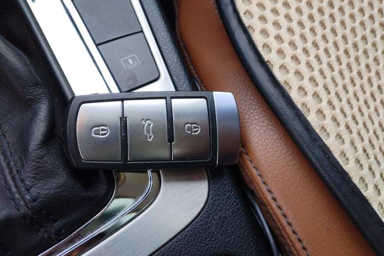 Used Volkswagen FAW-Volkswagen CC 2011 2.0 TSI Luxury Edition Vehicle Key