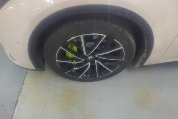 Used ARCFOX Alpha S5 2024 560MAX 185kW Left Front Wheel Hub