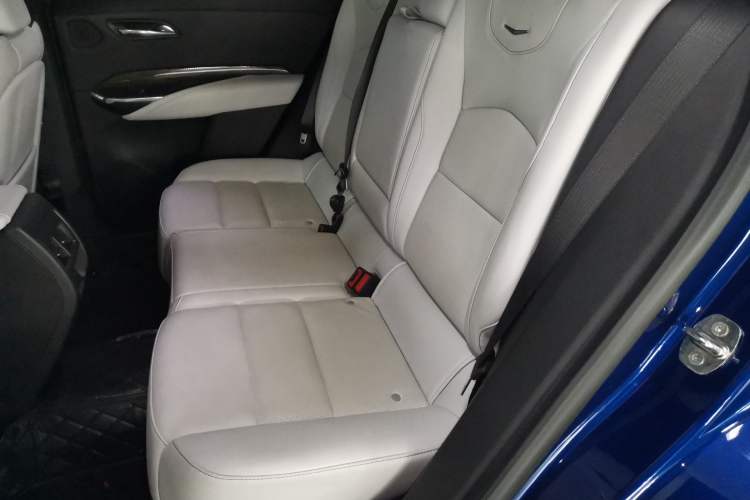 Used Cadillac XT4 2024 28T Two-Wheel-Drive Prestige Version Left Rear Seat