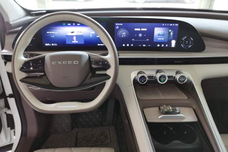 Used EXEED Stellar C-DM 2024 1.5T Long-Range Pro
