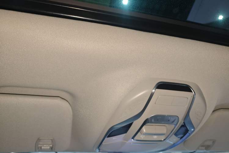 Used Geely Auto Coolray 2019 260T DCT Knight China VI Standard Headliner