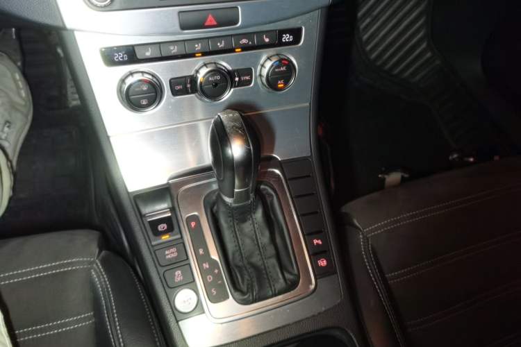 Used Volkswagen FAW-Volkswagen CC 2015 1.8TSI Luxury Model