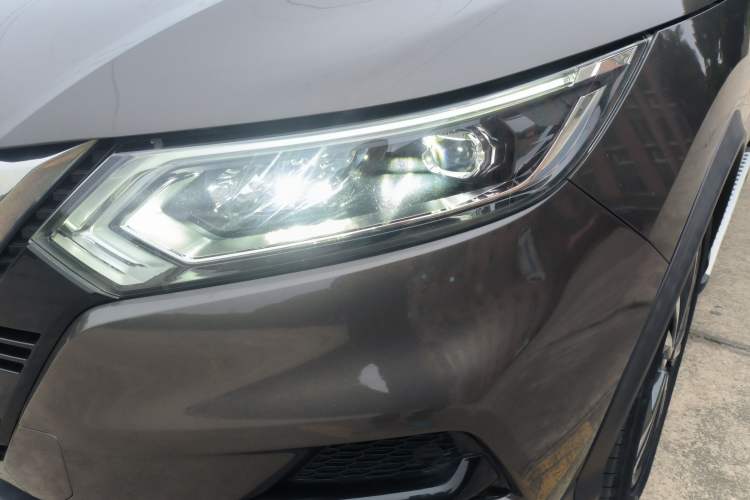 Used Nissan Qashqai 2019 2.0L CVT Luxury Edition Left Front Headlight