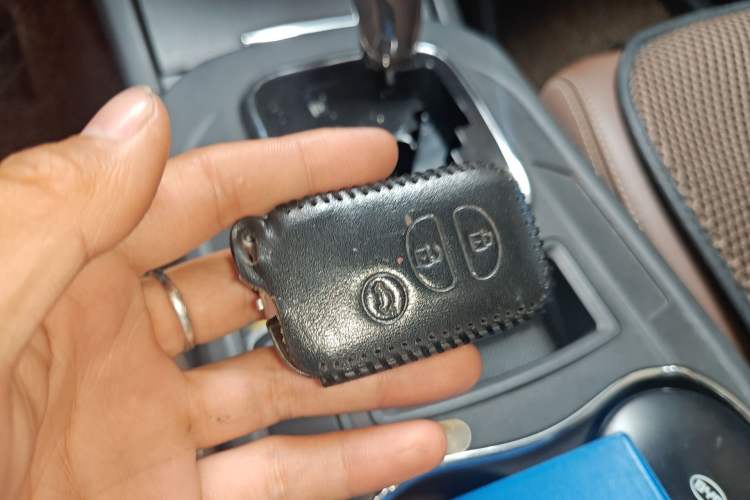 Used BYD S7 2015 2.0T Upgraded Automatic Luxury Version