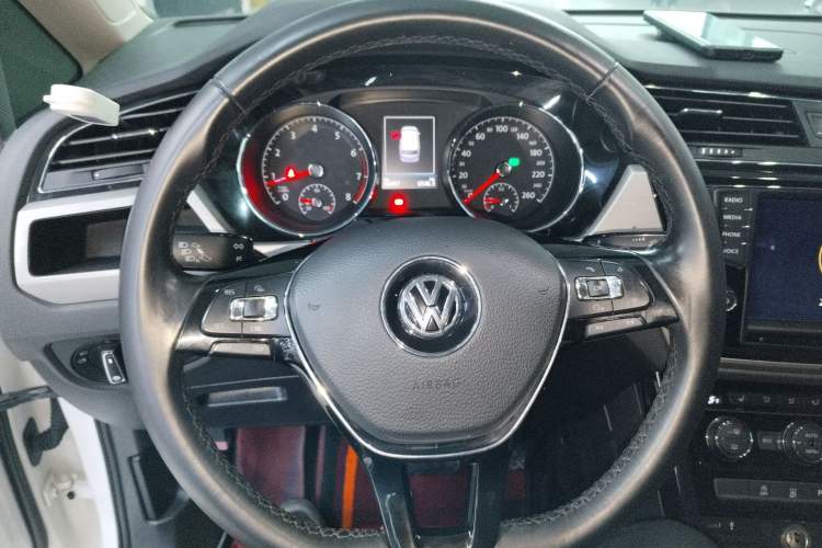 Used Volkswagen Touran 2018 Volkswagen Touran L 280TSI DSG Luxury Edition 7 Seats
