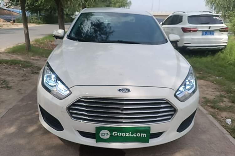 Used Ford Escort 2019 Facelifted 1.5L Automatic ZhiXiang Version (Tire Pressure Monitoring) China V Standard