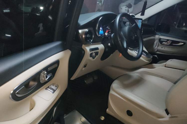 Used Mercedes-Benz V-Class 2021 V 260 Prestige Edition