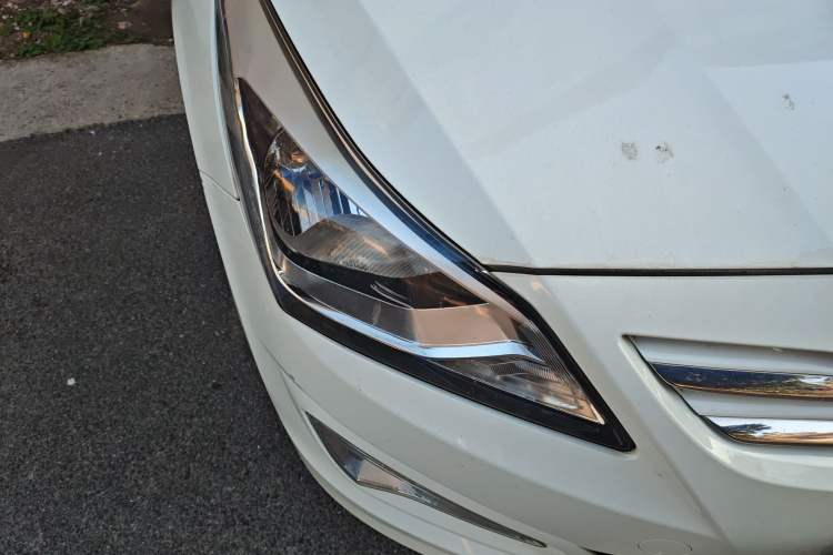 Used Hyundai Verna Ray 2016 1.4L Automatic Leading-Edge GLX
