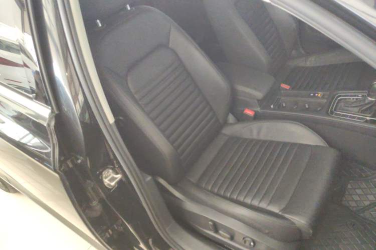 Used Volkswagen Magotan 2019 330TSI DSG Luxury Model China V Standard