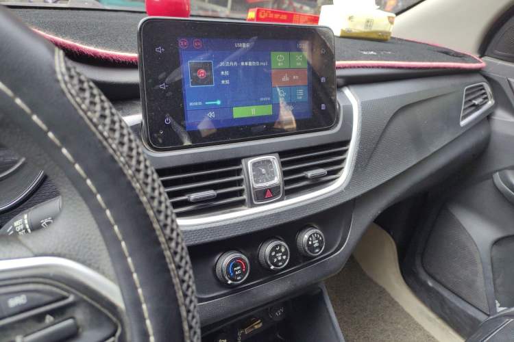 Used Baojun 730 2019 1.5L Manual Fashion Model 7-seater China VI