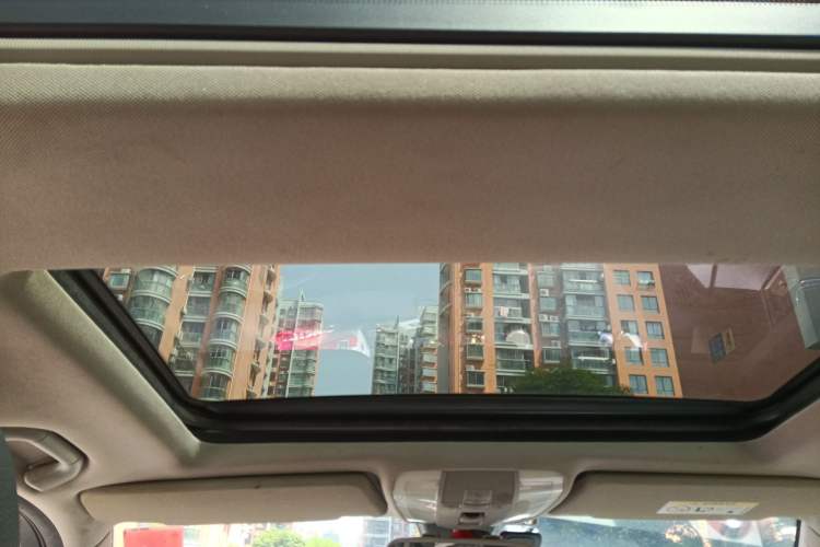 Used Mercedes-Benz GLK-Class 2013 GLK 300 4MATIC Dynamic Sunroof Model
