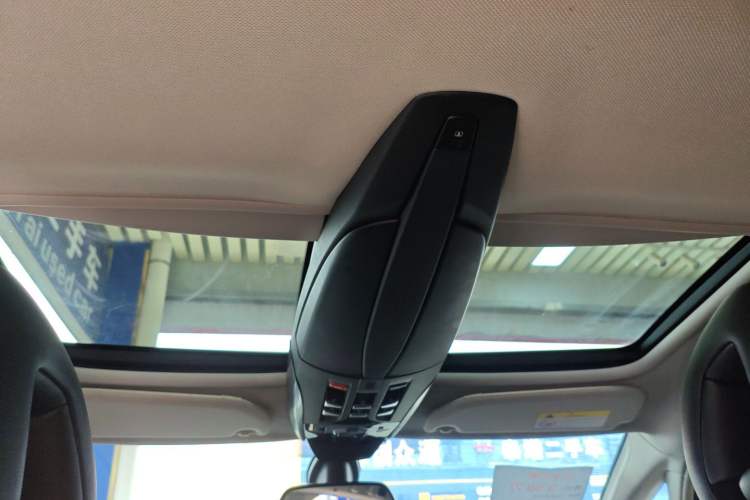 Used DS 5 2015 1.6T Luxury Edition THP160
