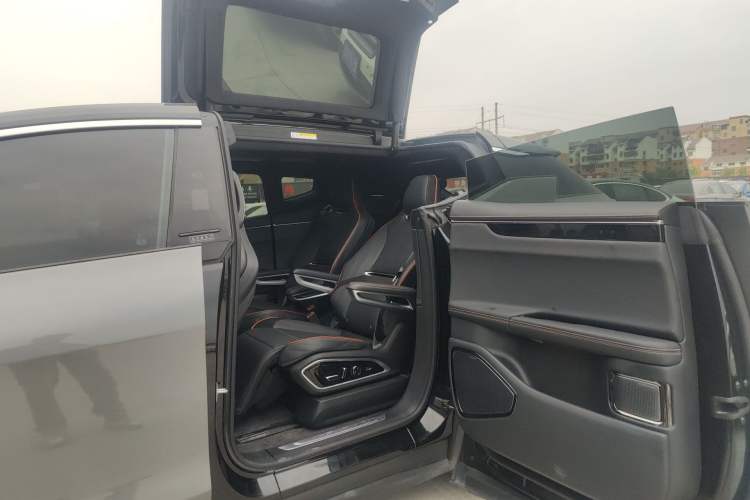 Used HiPhi X 2021 Flagship Edition 6-Seater Left Rear Seat