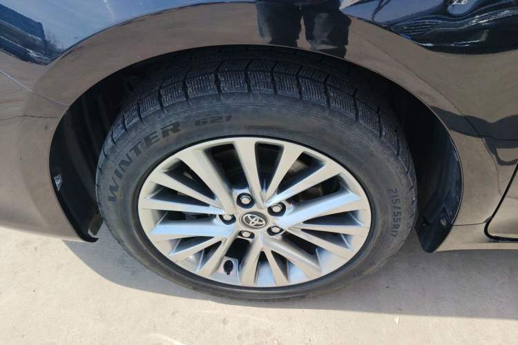 Used Toyota Camry 2016 2.5G 10th Anniversary Deluxe Navigation Edition Left Front Wheel Hub