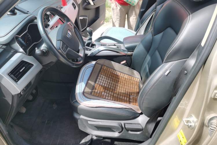 Used Geely Auto Emgrand X7 Sport 2016 2.0L Manual ZhiShang Version Left Front Seat