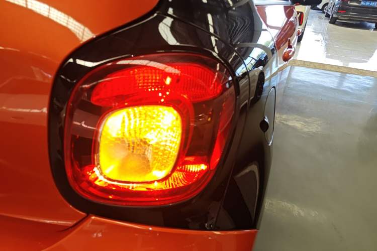 Used smart forfour 2016 1.0L 52 kW Passion Edition
