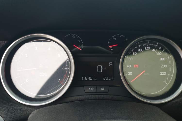 Used Peugeot 408 2015 1.2T Automatic Luxury Edition Instrument Cluster