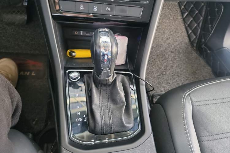 Used Volkswagen Touran 2018 Volkswagen Touran L 280TSI DSG Boundary Edition 7 Seats China V Emission Standard