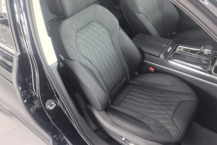 Used Hongqi HS5 2023 2.0T Qixiang Pro Edition