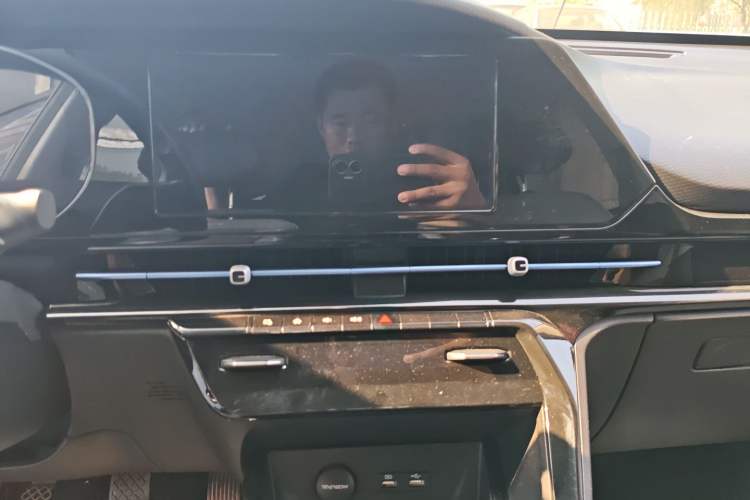 Used Baojun RC-6 2019 1.5T Manual Elite Version with 24-Hour Online Service
