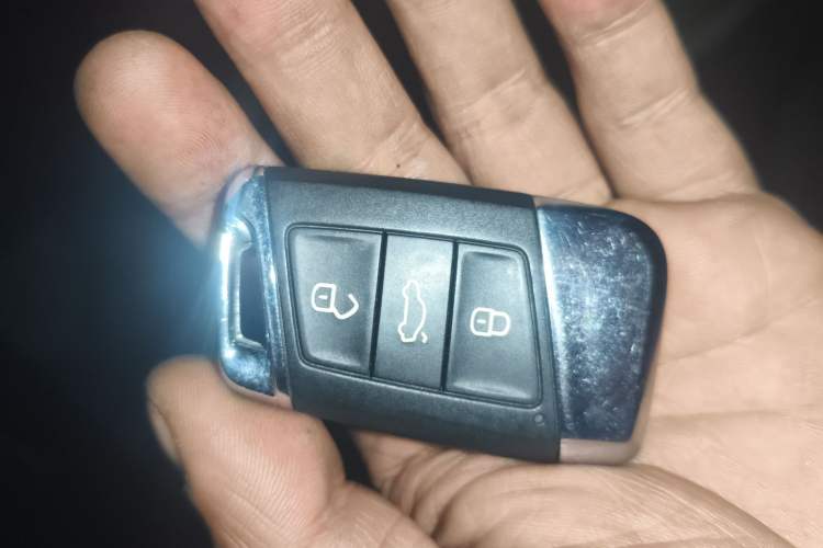 Used Volkswagen Magotan 2016 1.8TSI Smart Comfort Model Vehicle Key