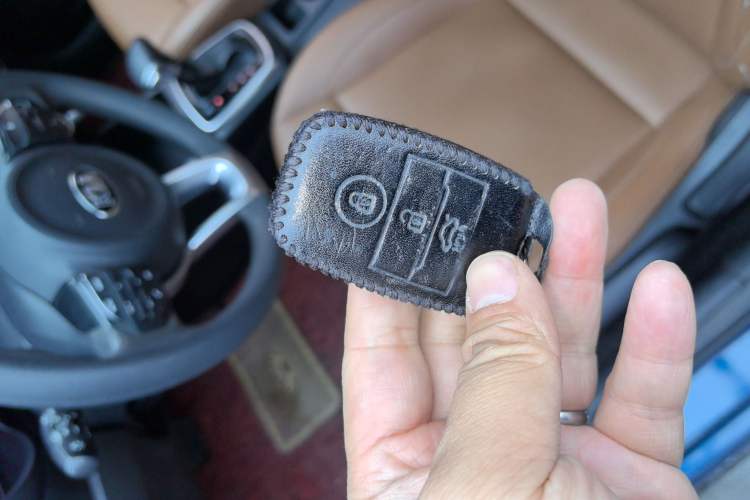 Used Kia KX Cross 2017 1.4L AT GLS Vehicle Key