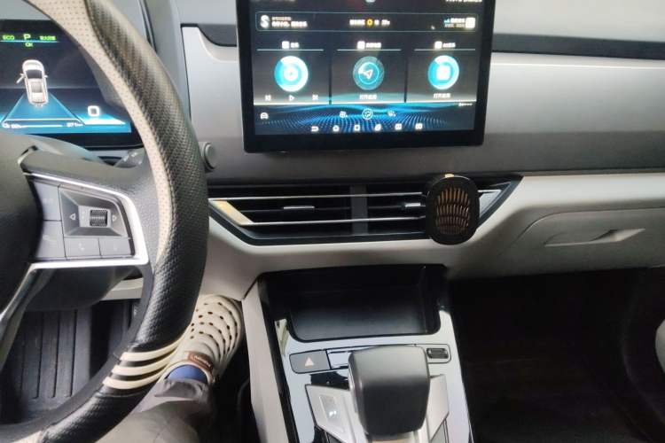 Used BYD Yuan Pro 2021 401 km Deluxe Version Audio And AC Panel