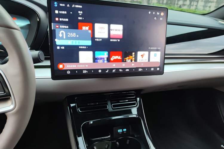 Used BYD Han 2024 DM-i Glory Edition 121KM Prestige Model Audio And AC Panel