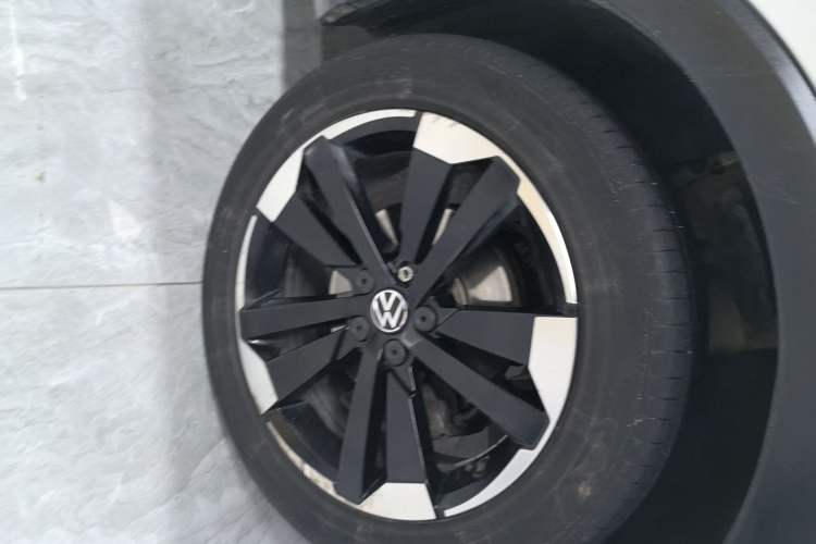 Used Volkswagen Tacqua 2021 200TSI DSG JoyConnect Edition Exterior 4