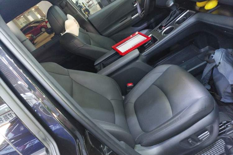 Used Toyota Sienna 2024 2.5L Hybrid Four-Wheel Drive Prestige Edition