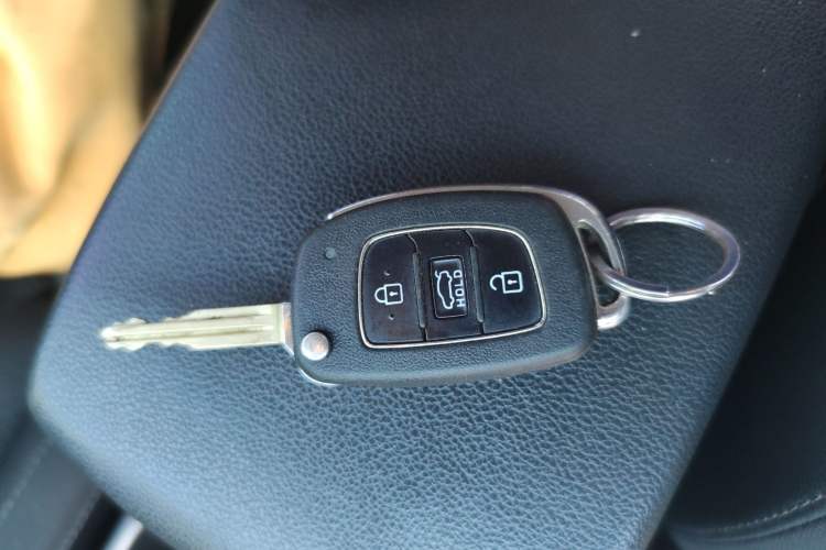 Used Hyundai Elantra (6th Generation / Lingdong) 2016 1.6L Automatic ZhiXuan – Elite Version
