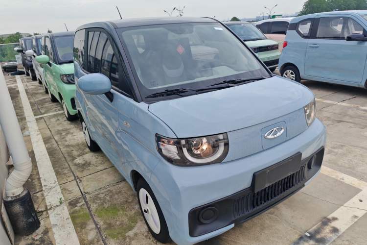 Used Chery New Energy QQ Ice Cream 2022 170km Sundae Phosphate Lithium-Ion