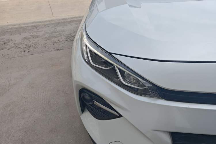 Used Toyota Wildlander 2023 2.0L CVT Four-Wheel Drive Luxury PLUS Edition Right Front Headlight