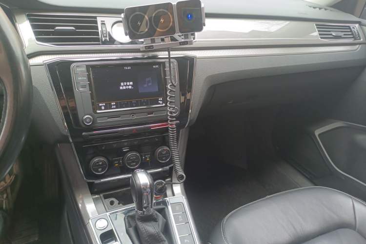 Used Volkswagen Passat 2017 330TSI DSG Luxury Edition
