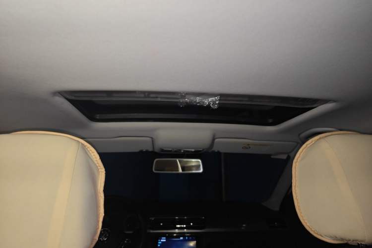 Used Volkswagen Santana 2016 1.6L Automatic Luxury Edition
