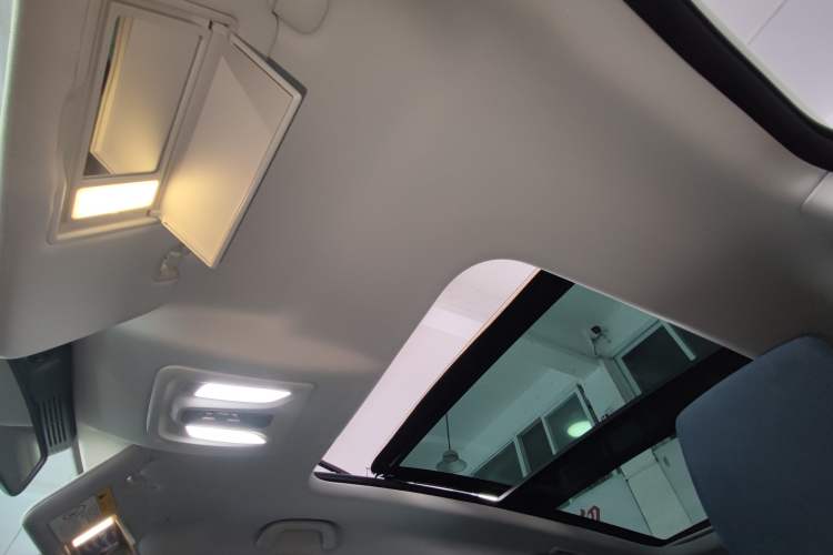 Used CHANGAN UNI-K iDD 2022 Blue Whale iDD 130km 1.5T Prestige Model
