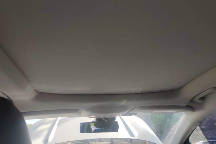 Used Ford Edge 2018 EcoBoost 245 Four-Wheel Drive Titanium 7-Seater Headliner