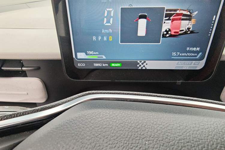 Used SAIC MAXUS Dana V1 2025 Low-Roof Multi-Function Version 42 kWh Odometer Close Up