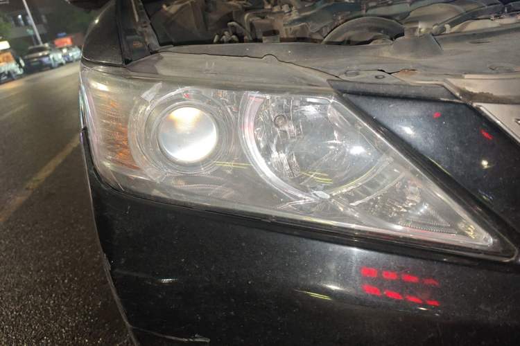 Used Toyota Camry 2013 2.5G Comfort Edition Right Front Headlight