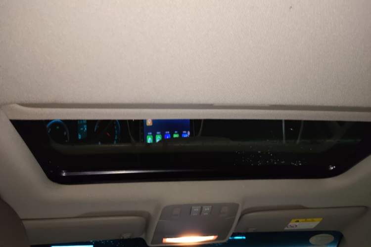 Used Buick GT 2014 XT 1.6L Automatic Comfort Edition Headliner